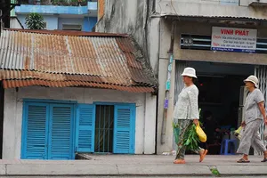 Kiến nghị hỗ trợ nhà dân bị biến thành ‘hang’