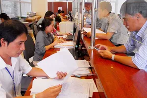 Đảng viên, cán bộ và dân bức xúc vì bộ máy cồng kềnh