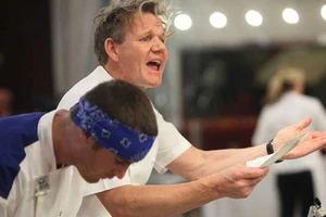 Siêu đầu bếp tiết lộ bỏ ma túy vào thức ăn