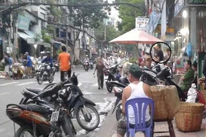 Nhóm đòi nợ thuê vây nhà dân cả đêm