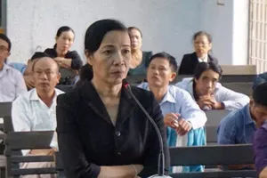 Cái ‘tin, thương’ lạ lùng của bà phó chánh án