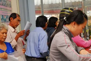 Trăm kiểu khó khi làm giấy tờ nhà đất