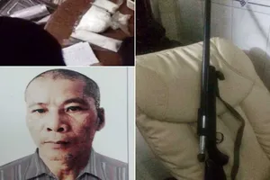 Ổ ma túy trong nhà 2 lớp cửa sắt