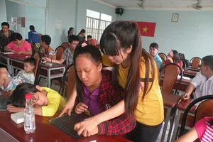 30 tuổi, học phép cộng trong phạm vi 6