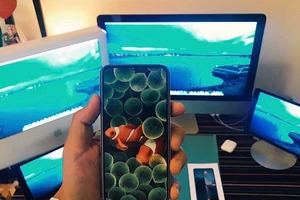 ‘Rần rần’ màn hình tràn màn hình