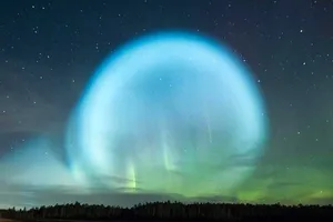 Hiện tượng ánh sáng lạ xuất hiện trên bầu trời Nga