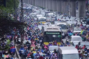 Người Hà Nội, TP.HCM mất 1 giờ mỗi ngày vì tắc đường