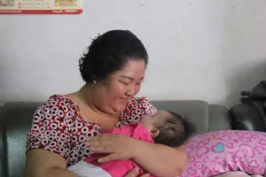 Bé gái 3 tháng tuổi bị bỏ rơi