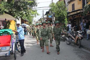 ‘Không để dân bị đói sau bão số 12’