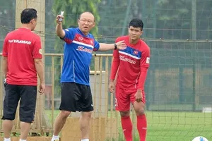 Thời ông Park chẳng khác đời thầy Chung