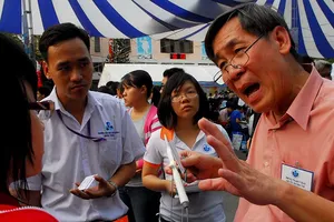 12.000 tỉ và 9.000 tiến sĩ