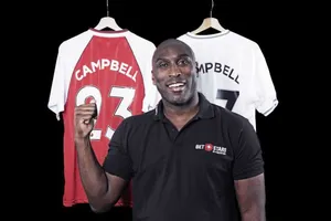 Xem V-League và bình luận bóng đá cùng Sol Campbell