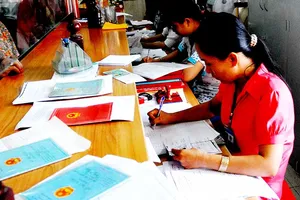 Bỏ sổ hộ khẩu: Bộ Công an rất áp lực