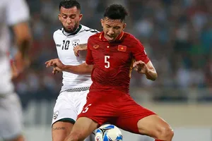 90 phút chưa hay, HLV Park Hang-seo bị ‘ném đá’