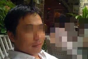 Bị kỷ luật vì tặng quà cho cấp trên