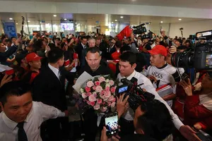 ‘Thương vụ’ Ryan Giggs và Paul Scholes làm thầy ở PVF