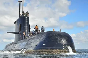 Tàu ngầm Argentina 7 lần gửi điện cầu cứu