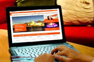 Bơ vơ xứ người khi đặt phòng, vé máy bay qua mạng