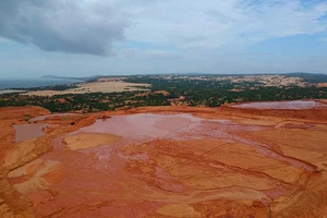 HĐND Bình Thuận gửi văn bản chất vấn về hồ bùn đỏ titan