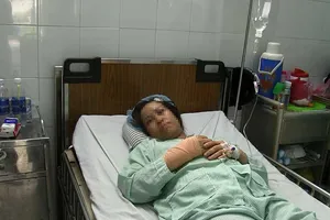 Quận 9: Sáng sớm, cướp giật lại chém người