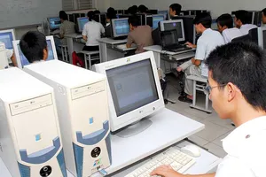 Luật An ninh mạng: Thêm chiếc khóa thứ ba?