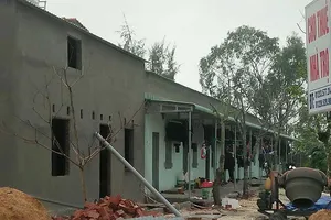 Ào ạt xây dựng không phép ở vùng dự án