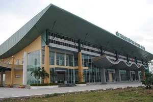 Bến xe mới trăm tỉ đìu hiu