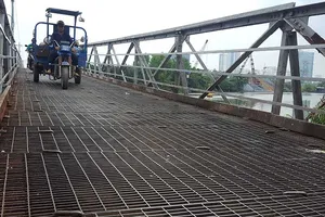 Dân Nhà Bè kêu cứu vì cầu sắt không đảm bảo