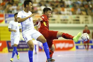 Bảng nhẹ nhưng khó chơi