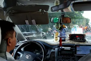 Tài xế gây chuyện, Uber có phải chịu trách nhiệm?