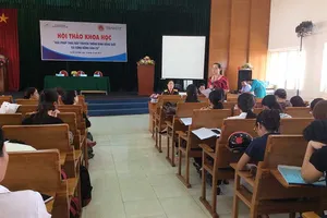 Đòi bình đẳng, phụ nữ được… cực gấp đôi