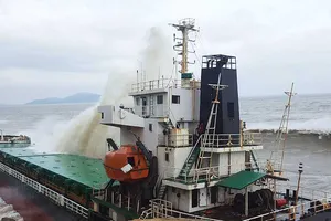 Hợp đồng mua bán tàu đắm sai luật