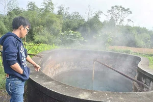 Dân nhấp nhổm bên dự án suối nước nóng bỏ hoang