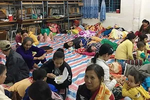 Bão suy yếu nhưng không thể chủ quan