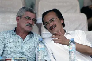 Từ quan rồi bầu Thắng có về Long An?