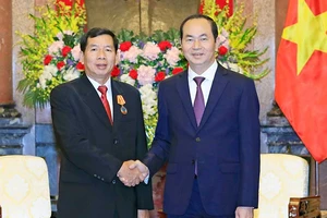 Chủ tịch nước tiếp chánh án TAND tối cao Lào