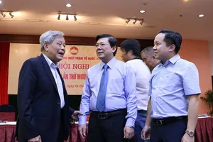 Muốn chống tham nhũng phải kiểm soát quyền lực