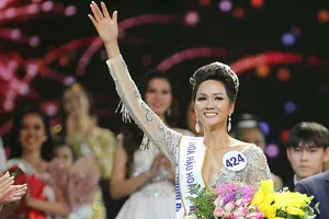 Yêu cầu xử lý PV miệt thị hoa hậu H’Hen Niê