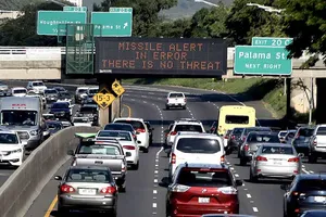 Hawaii thót tim vì báo động tấn công tên lửa