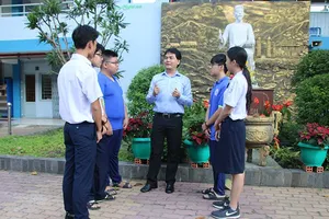 Chăm lo ‘tận răng’ cho giáo viên, học sinh