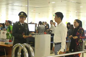 Phương án mới giải cứu ùn ứ sân bay Tân Sơn Nhất