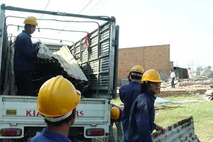 Sao lại cắt điện, nước nhà sai phép?