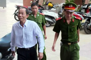 Vụ ‘ăn chặn kỳ nam’: Tạm giam nguyên trưởng CA huyện