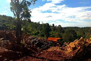 Vô tư khai thác khoáng sản, bị lập biên bản