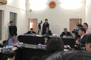 GrabTaxi: "Sao Vinasun kiện mỗi mình tôi?"