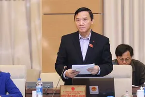 Tranh cãi việc tố cáo qua điện thoại