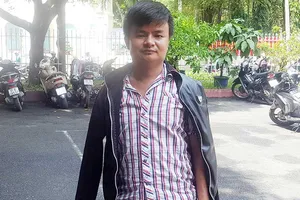 Vụ ‘đòi đền cánh tay’: Tòa kiên trì hòa giải