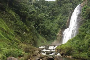 Thác Philieng - Chốn rừng thiêng im tiếng nghìn thu