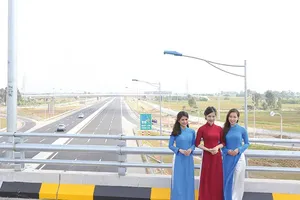 Nhường đường người trẻ bước đi