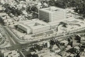 Con đường thiên lý ngang qua Sài Gòn